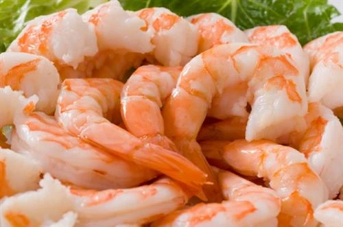 Bị ho có cần kiêng tôm, thịt gà?
