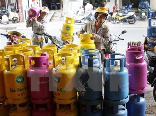 Từ 1/12, giá gas giảm 2.500 đồng/bình 12 kg