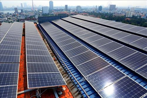 Lợi ích kép từ phát triển điện mặt trời áp mái