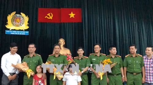 Cư dân chung cư Carina tri ân Cảnh sát phòng cháy chữa cháy Thành phố Hồ Chí Minh