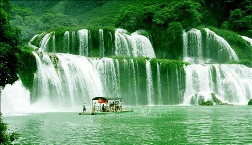 Phát huy tiềm năng của Công viên địa chất toàn cầu UNESCO non nước Cao Bằng 