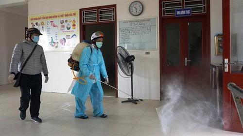 Dịch bệnh do chủng mới virus Corona: Thanh Hóa tổ chức phun chất diệt khuẩn tại hơn 2.000 cơ sở giáo dục, trường học