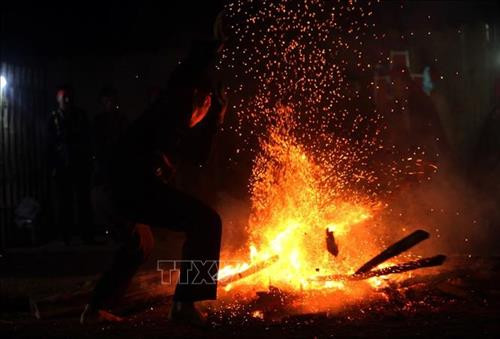 Phục dựng Lễ nhảy lửa của dân tộc Dao ở bản Huổi Sâu