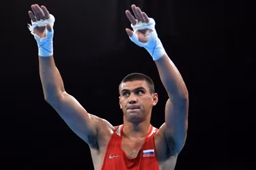 Từ vệ sĩ tổng thống Nga đến chủ nhân HCV quyền anh