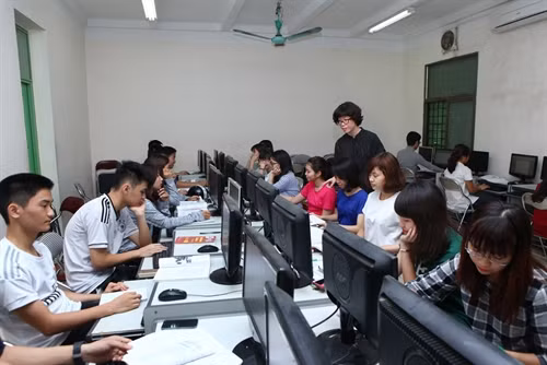 Thứ trưởng Bộ Giáo dục và Đào tạo Bùi Văn Ga: Nhiều thí sinh chỉ đăng ký xét tuyển bổ sung vào 1 trường