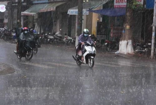 Thời tiết ngày 17/10: Bắc Bộ sáng và đêm trời mưa lạnh, Nam Bộ mưa dông về chiều