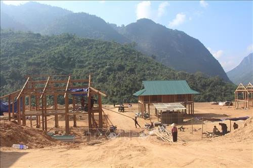 Nỗ lực ổn định chỗ ở cho người dân Mường Lát trước Tết Nguyên đán