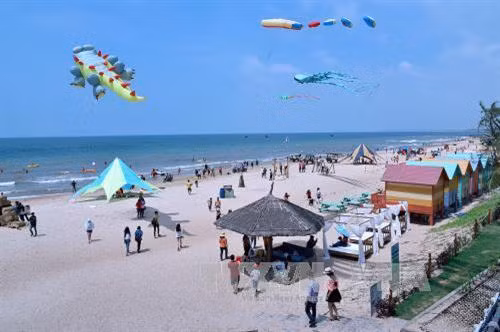 Xây dựng Bình Thuận trở thành trung tâm du lịch-thể thao biển mang tầm quốc gia