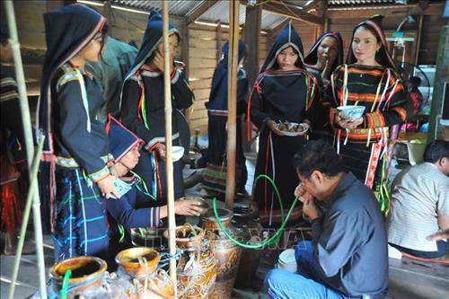 Phục dựng nghi thức, nghi lễ cúng bến nước của đồng bào J’rai