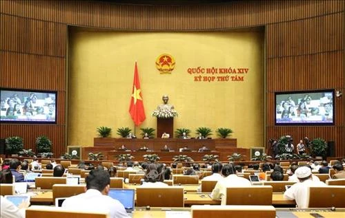 Kỳ họp thứ 8 Quốc hội khóa XIV: Hỗ trợ ngư dân bám biển, phát triển kinh tế, giữ vững chủ quyền biển đảo