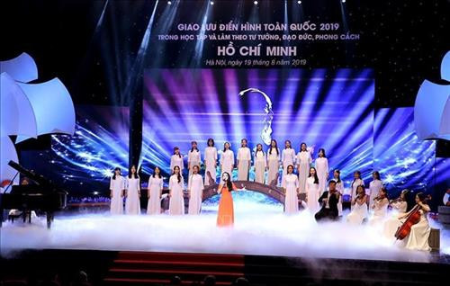 Giao lưu điển hình toàn quốc trong học tập và làm theo tư tưởng, đạo đức, phong cách Hồ Chí Minh: "Hồ Chí Minh - Hành trình khát vọng"