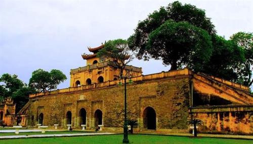 Bồi đắp tình yêu di sản cho giới trẻ Thủ đô 