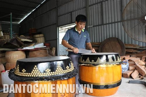 Lưu giữ nghề làm trống ở Bình An