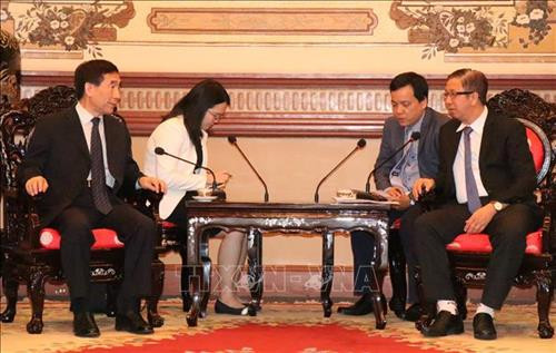Lãnh đạo Thành phố Hồ Chí Minh tiếp Chủ nhiệm Ủy ban Hiến pháp và Pháp luật của Đại hội Đại biểu Nhân dân Toàn quốc Trung Quốc