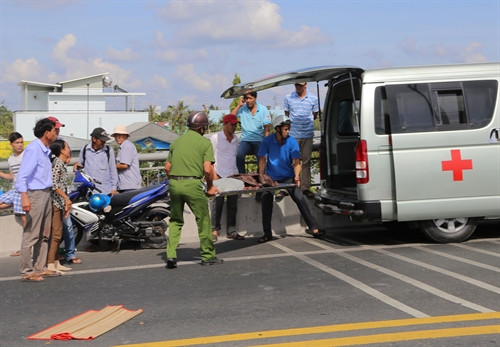 Tai nạn giao thông nghiêm trọng ở Hà Nội, Tiền Giang, Gia Lai