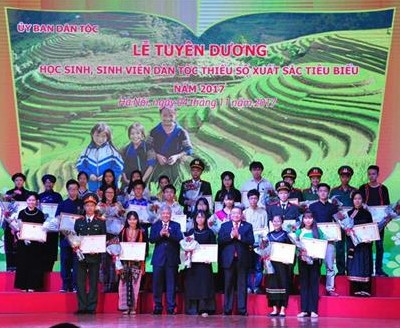 Tăng chất lượng nhân lực vùng dân tộc thiểu số bằng nhiều chính sách
