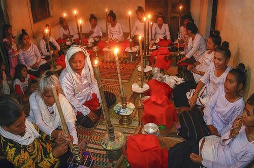 Đặc sắc lễ trưởng thành của thiếu nữ Chăm Bàni