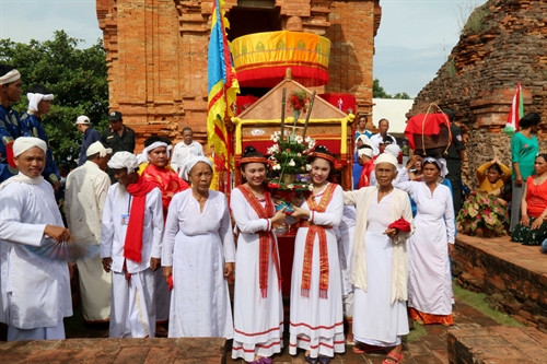 Một số hình ảnh về lễ hội Katê của đồng bào Chăm