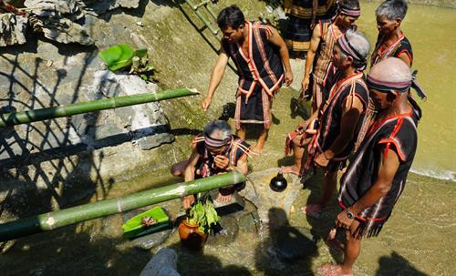 Tái hiện Lễ cúng bến nước của đồng bào Gia Rai