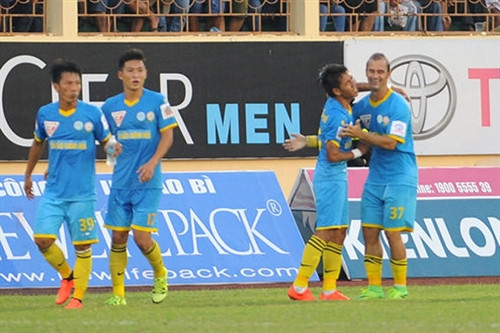 V.League 2016: Kịch tính trên đường tăng tốc về đích