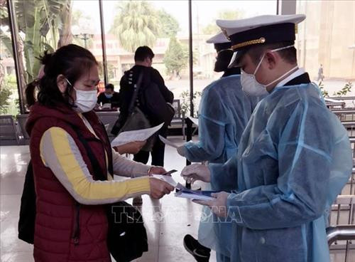 Người đi từ vùng có dịch nhập cảnh qua Cửa khẩu Quốc tế Móng Cái phải cách ly theo dõi 14 ngày