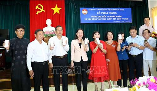  Tháng cao điểm vì người nghèo: Giảm nghèo, chủ trương giàu tính nhân văn