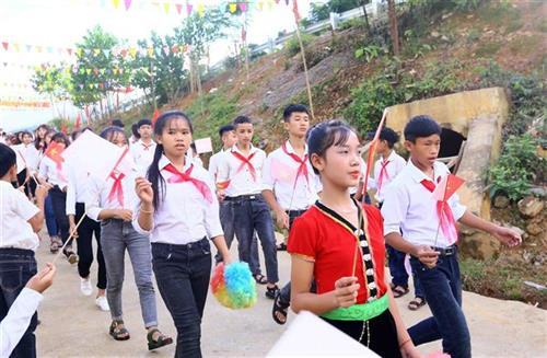 Xử lý nghiêm người đứng đầu cơ sở giáo dục để xảy ra lạm thu trong năm học mới