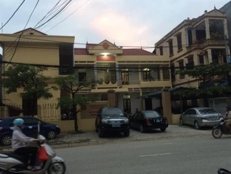 Điều tra nguyên nhân Viện trưởng Viện Kiểm sát nhân dân huyện Quốc Oai bị trọng thương tại phòng làm việc