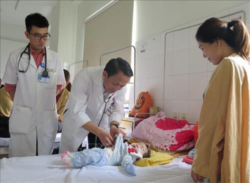 Kỷ niệm 65 năm Ngày Thầy thuốc Việt Nam: Truyền cảm hứng cho các thầy thuốc trẻ