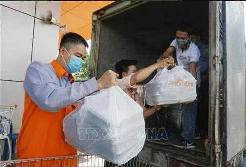 Dịch COVID-19: Saigon Co.op và các doanh nghiệp cung cấp hơn 30.000 suất ăn/ngày cho các khu cách ly