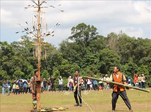 Lễ kết bạn cộng đồng người M’nông và Châu Mạ