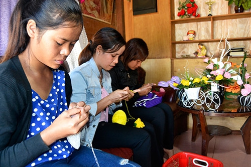 Thổi hồn hoa vào len