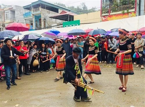 Đậm đà bản sắc Chợ tình phong lưu Bảo Lạc