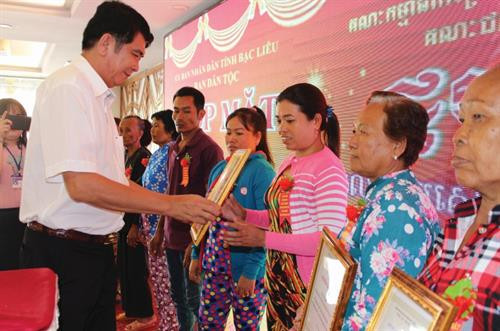 Bạc Liêu tăng cường nâng cao kiến thức dân tộc cho cán bộ, công chức, viên chức
