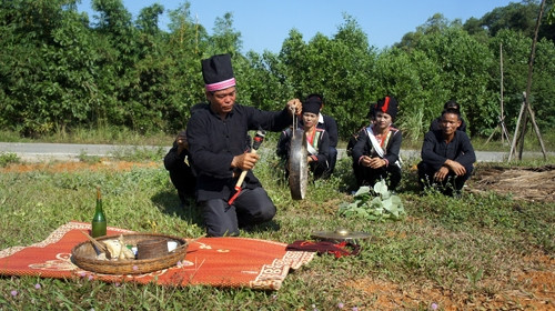 Người giữ hồn văn hóa dân tộc Khơ Mú