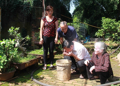 Đắk Lắk: Nguồn nước sinh hoạt tại xã Ea Na, huyện Krông Ana bị nhiễm xăng, dầu nặng