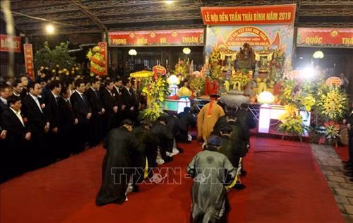 Khai mạc Lễ hội Đền Trần ở Thái Bình