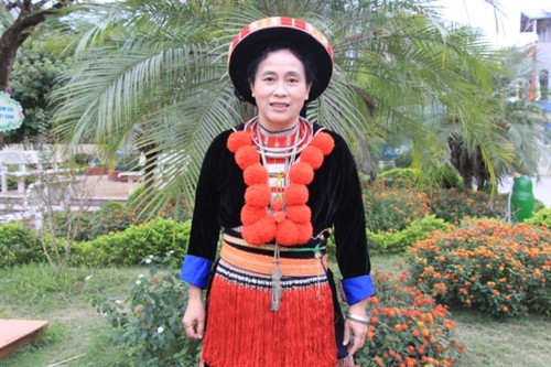 Cô giáo người Dao tận tâm với nghề