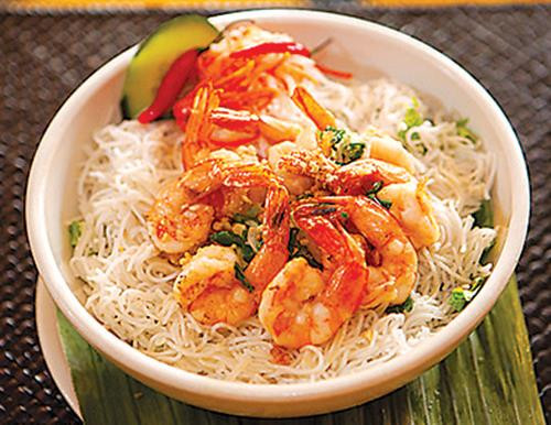 Vị biển trong tô bún tôm Cát Bà