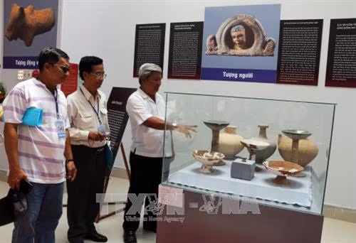 Triển lãm gốm Óc Eo - nghệ thuật đặc sắc Phù Nam