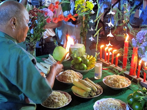 Cốm dẹp mùa Ok Om Bok