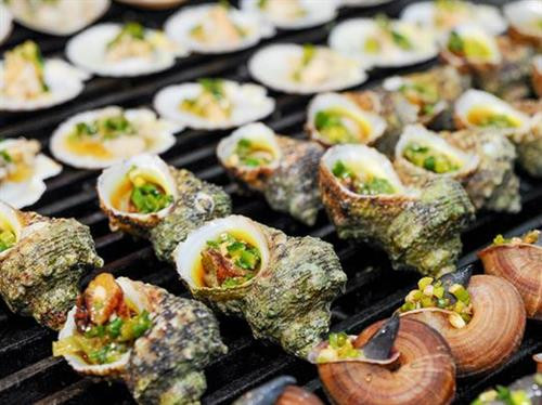 Về Nam Du ăn ốc mắt ngọc nướng