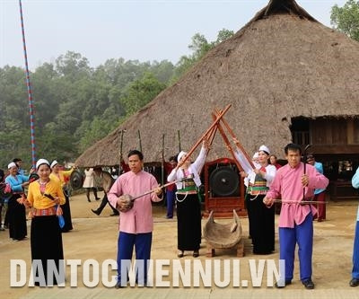 Dự hội “Sắc xuân trên mọi miền Tổ quốc” trong tháng 2/2018