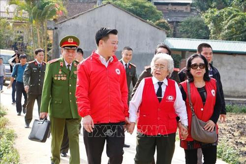 "Người phụ nữ không tuổi" trên những chặng đường thiện nguyện