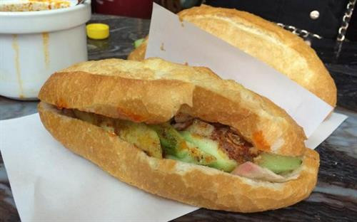 Google Doodle tôn vinh bánh mì Việt Nam
