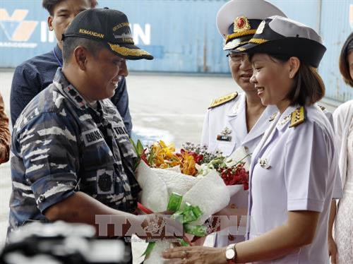 Tàu Hải quân Indonesia thăm hữu nghị Thành phố Hồ Chí Minh
