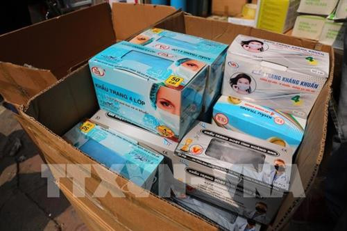 Dịch COVID-19: Bộ Y tế yêu cầu cung cấp giá khẩu trang y tế, trang phục phòng chống dịch bệnh