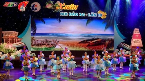 Gửi hơi ấm từ đất liền đến hải đảo