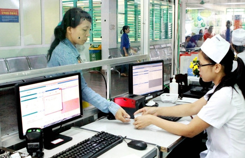 Tăng viện phí, lợi cho người có BHYT