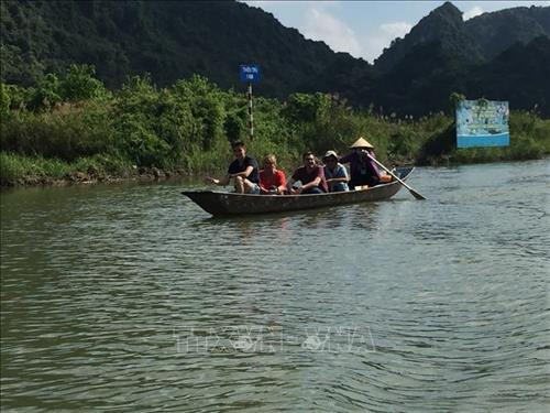 Quy hoạch xứng tầm để bảo vệ và phát huy giá trị danh thắng Hương Sơn